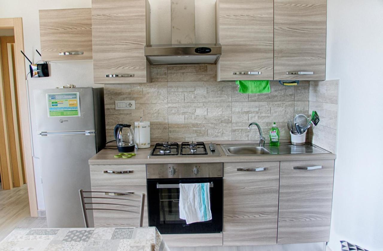 Aquilone Apartment Badesi Exterior photo
